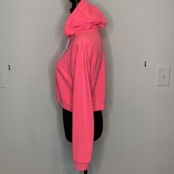 Sweater Crop Top - Picture 2 of 3